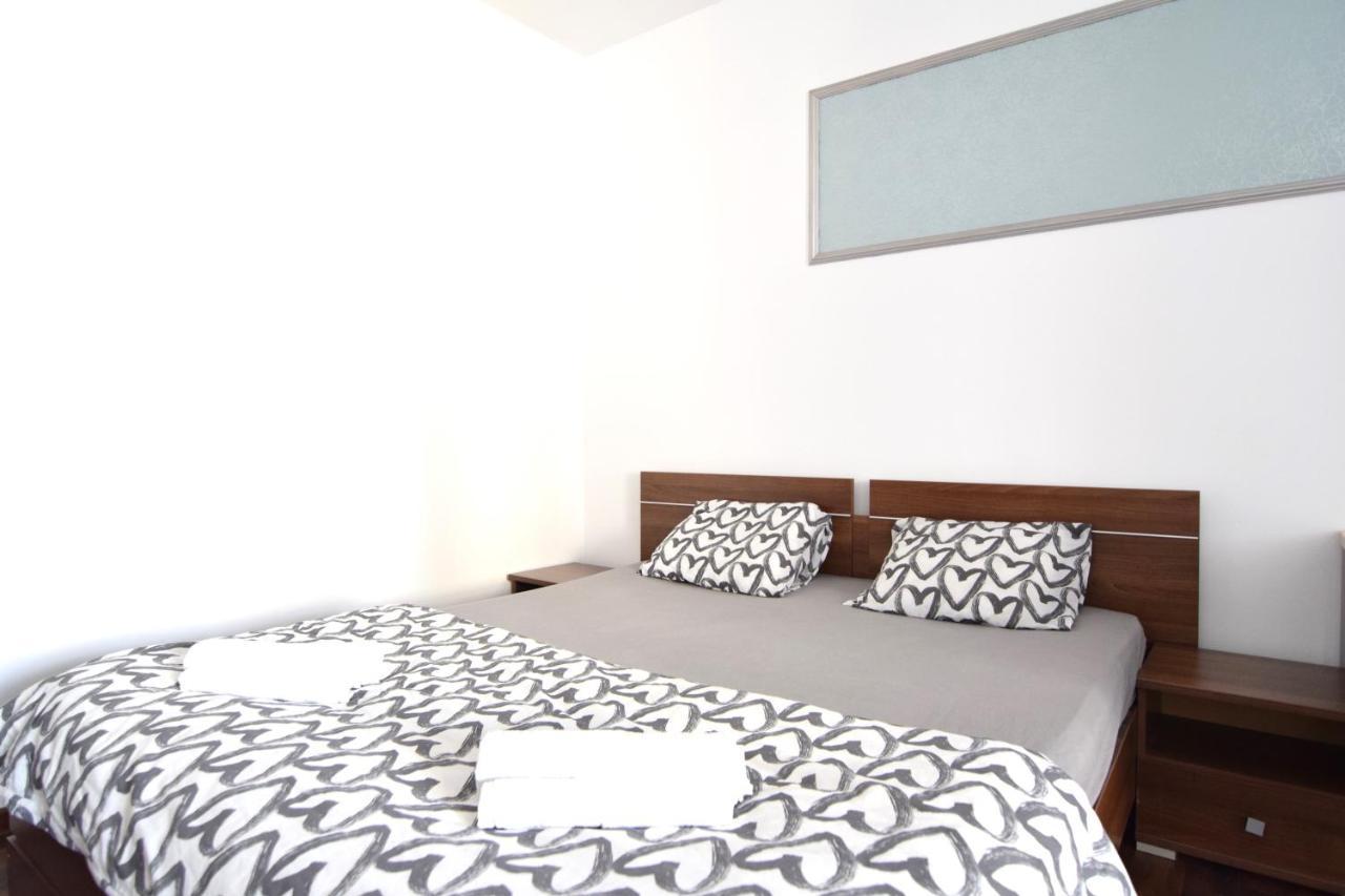 Resedinta Luterana Apartment Bucureşti Ngoại thất bức ảnh